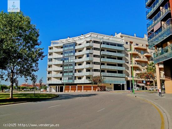 PLAZA DE PARKING EN AVENIDA JORGE LUIS BORGES (TEATINOS) - MALAGA