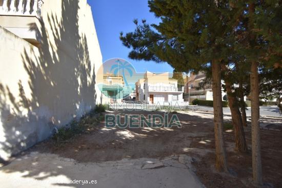 SOLAR DE 120 METROS A 10 MINUTOS ANDANDO DEL PASEO MARÍTIMO - MURCIA