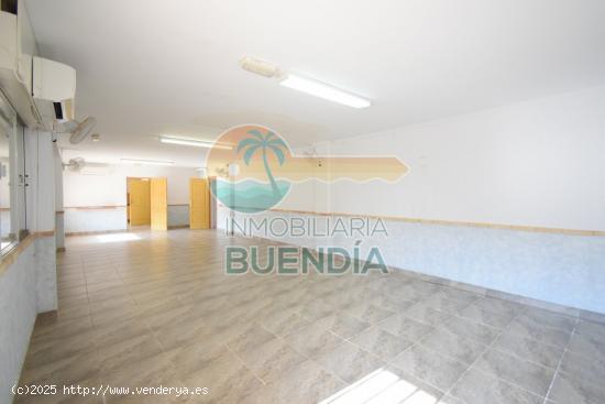  AMPLIO LOCAL COMERCIAL EN VENTA - MURCIA 