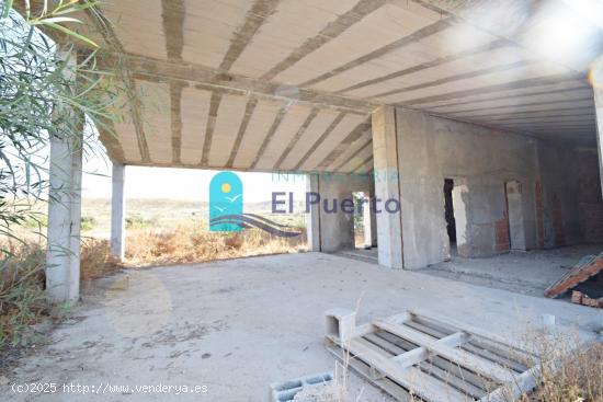 CASA DE CAMPO EN CONSTRUCCIÓN CON TERRENO DE 5.000 METROS - REF .1060. - MURCIA