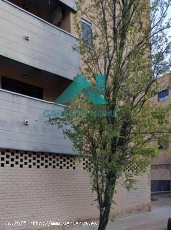 SE VENDE LOCAL COMERCIAL CON POSIBILIDAD DE VIVIENDA EN ZONA MONTESOL - CACERES