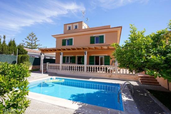 Chalet con vistas al mar y a la montaña, amplio y luminoso. - BALEARES