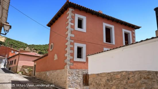 CASA EN LA SIERRA (EN CONSTRUCCIÓN) A 1 HORA DE MADRID - AVILA