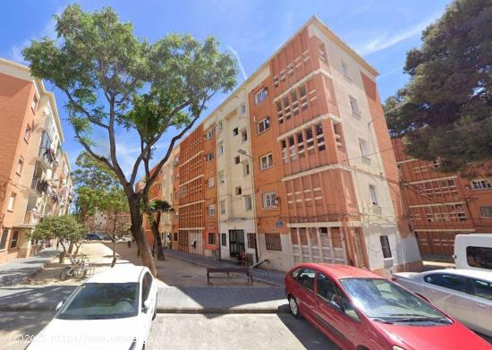 Se vende piso OKUPA en Valencia (Valencia) - VALENCIA