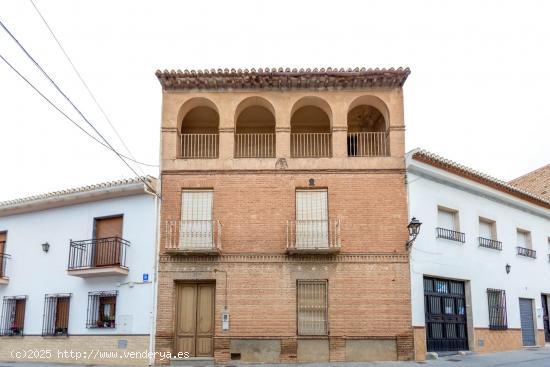 Gran casa para reformar - GRANADA