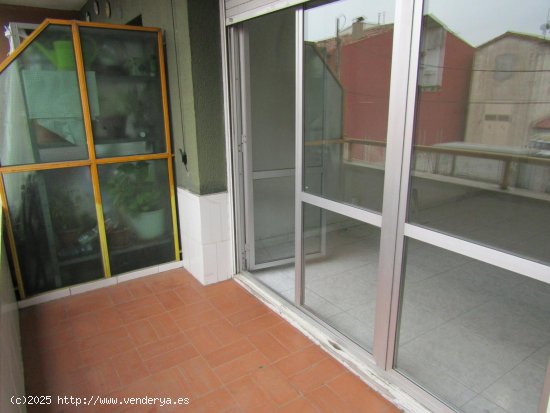 Piso en venta  en Roda de Ter - Barcelona