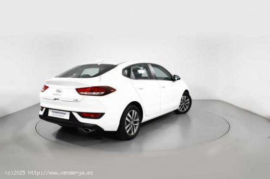 Hyundai i30 Fastback ( 1.0 TGDI Klass 120 )  - Barcelona