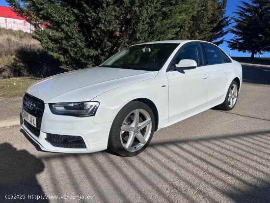 Audi A4 2.0 TDI MULTITRONIC SLINE - Burgos