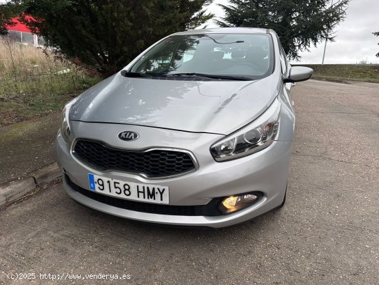 Kia Ceed 1.4 CRDI - Burgos