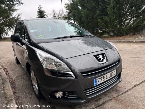 Peugeot 5008 1.6HDI - Burgos