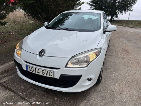 Renault Megane 1.6 16v 110 - Burgos