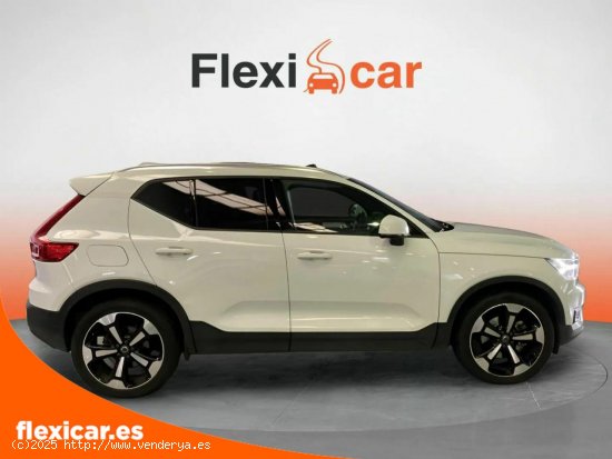 Volvo XC40 2.0 D4 AWD Momentum Auto - Mairena del Aljarafe