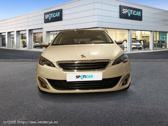 Peugeot 308  5p  1.2 PureTech 110 S&S Allure - HOSPITALET DE LLOBREGAT (L )