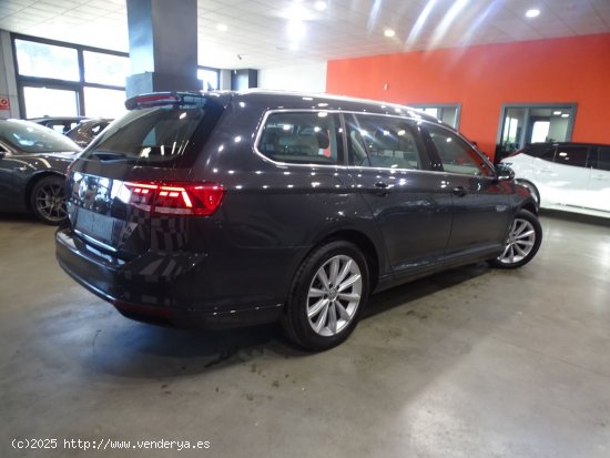 Volkswagen Passat Variant Executive 1.6 TDI 88kW DSG - Madrid