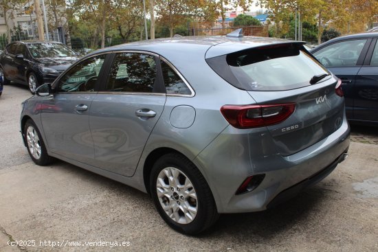 Kia Ceed 1.0 T-GDi 88kW (120CV) Drive - Madrid