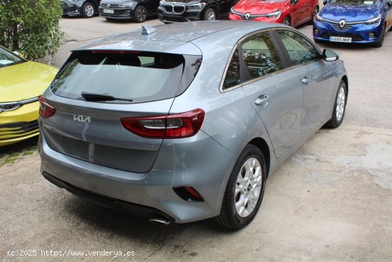 Kia Ceed 1.0 T-GDi 88kW (120CV) Drive - Madrid