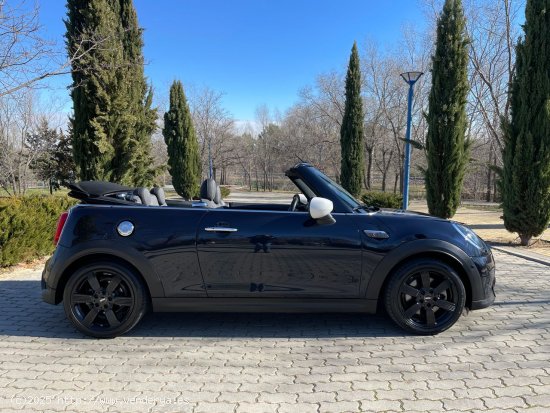 MINI Cabrio Cooper S 2.0 178cv 7 vel. *IVA deducible* *Garantía MINI* *15.000 km* *2024* *Nacional*