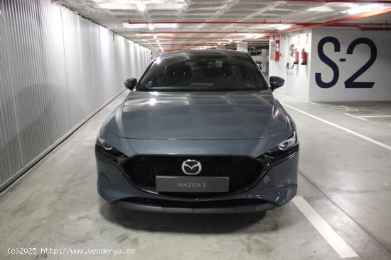 Mazda 3 2.0 SKYACTIV-G 88KW EVOLUTION 5P - Barcelona