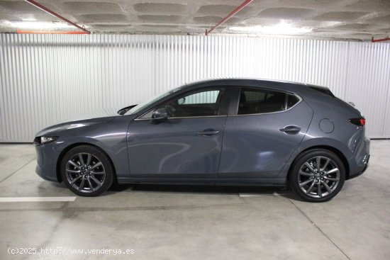 Mazda 3 2.0 SKYACTIV-G 88KW EVOLUTION 5P - Barcelona