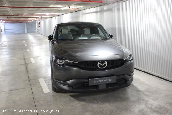 Mazda MX-30 0.8 EREV SKYACTIV MAKOT PREM ROOF MODERN 5P - Barcelona