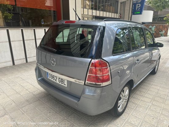 Opel Zafira 1.9 CDTi 120 CV Cosmo - Barcelona