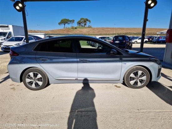 Hyundai IONIQ 1.6 GDI PHEV Style DCT - Navalcarnero