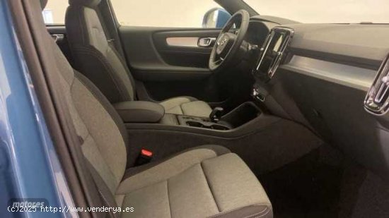 Volvo XC40 XC40 CORE B3 (G) de 2024 con 1 Km por 36.900 EUR. en Asturias