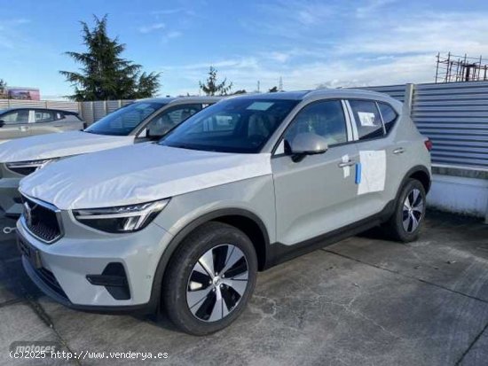  Volvo XC40 XC40 CORE B3 (G) de 2024 con 1 Km por 38.200 EUR. en Asturias 