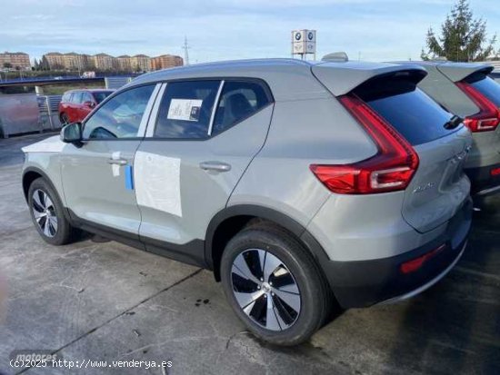 Volvo XC40 XC40 CORE B3 (G) de 2024 con 1 Km por 38.200 EUR. en Asturias