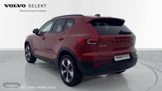 Volvo XC40 Plus, B3 Mild hybrid, Gasolina, Dark de 2024 con 100 Km por 42.900 EUR. en Lleida