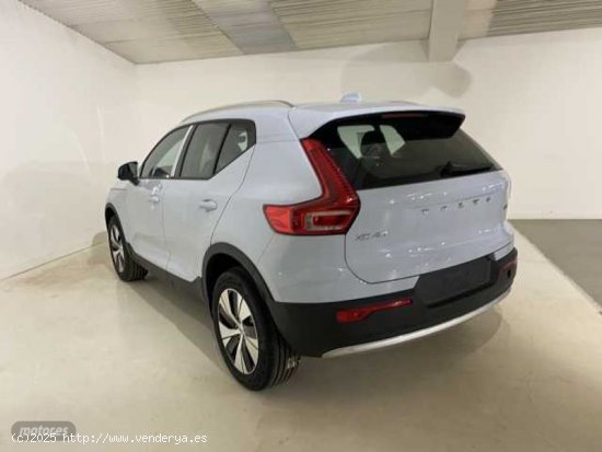 Volvo XC40 XC40 CORE B3 (G) de 2024 con 1 Km por 36.900 EUR. en Asturias