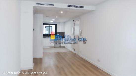 Piso de 2 Habitaciones, con Parking incluido y Zona Comunitaria con Piscina en la zona del Canal - B