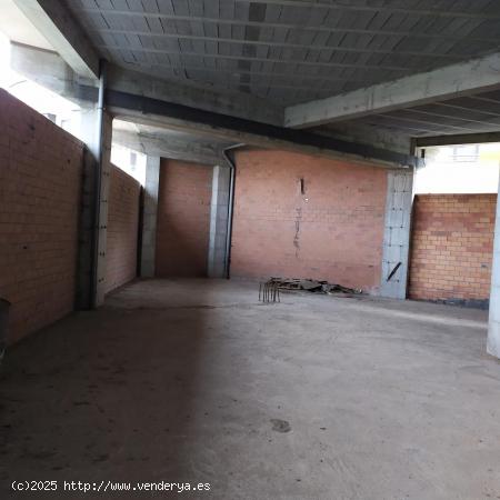  SE VENDE LOCAL COMERCIAL EN SILLEDA - PONTEVEDRA 