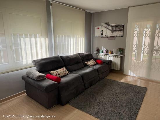 PRECIOSA CASA EN VENTA EN ZONA DEPORTIVA - BARCELONA