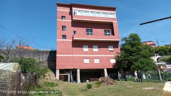 Casa 4 dormitorios en Avenida de Aeropuerto - PONTEVEDRA