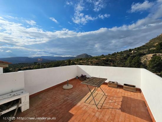 ENCANTADORA VIVIENDA EN LOSA DEL OBISPO - VALENCIA