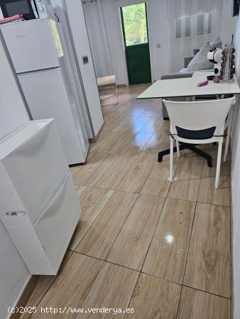 Apartamento con terraza y plaza de parquing en Playa del Inglés - LAS PALMAS