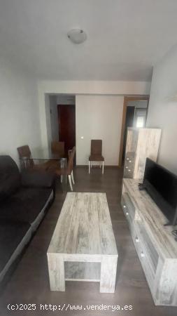  CARIHUELA SOL VENDE APARTAMENTO UN DORMITORIO - MADRID 