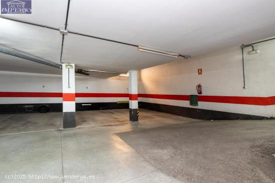 PLAZA DE GARAJE JUNTO A ALHAMAR Y CORTE INGLÉS. - GRANADA