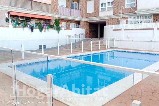 MUY AMPLIO CON 3 TERRAZAS, GARAJE Y PISCINA - CASTELLON