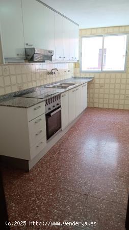 PISO EN VENTA EN CALLE CARTEROS, VALENCIA, JESÚS - VALENCIA