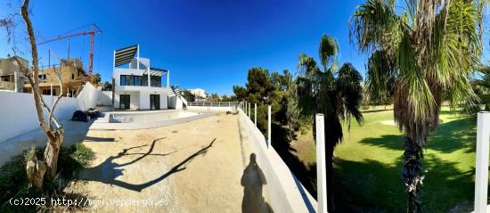 Villa de lujo en primera línea del campo de Golf - ALICANTE