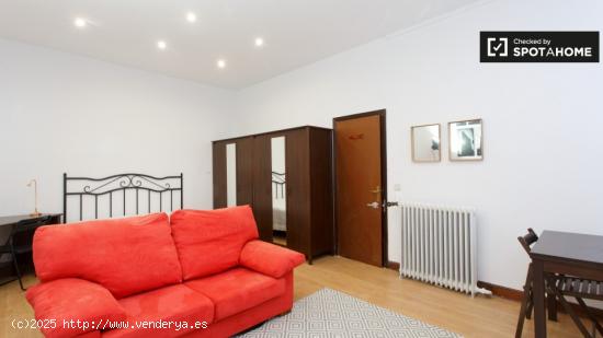 Habitación privada con calefacción en piso compartido, Chamberí - MADRID