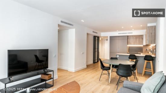 Amplio y moderno apartamento amueblado y equipado en Comte d'Urgell - BARCELONA