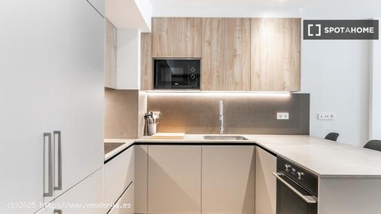 Amplio y moderno apartamento amueblado y equipado en Comte d'Urgell - BARCELONA