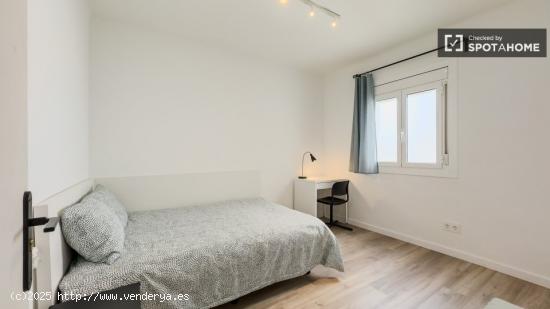 Se alquila habitación en piso compartido en Sant Martí, Barcelona - BARCELONA