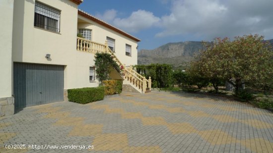 Finca en venta en Orba (Alicante)