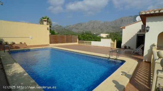 Finca en venta en Orba (Alicante)