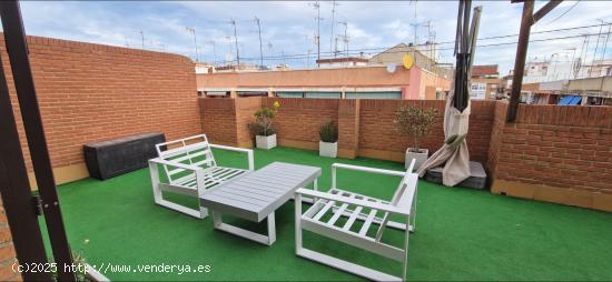  Amueblado atico con TERRAZA GRANDE de 2 habitaciónes - VALENCIA 