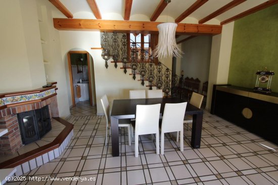 Casa en venta en La Vall de Laguar (Alicante)